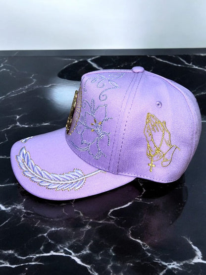 GORRA PREMIUN DE LA VIRGENCITA MORADA