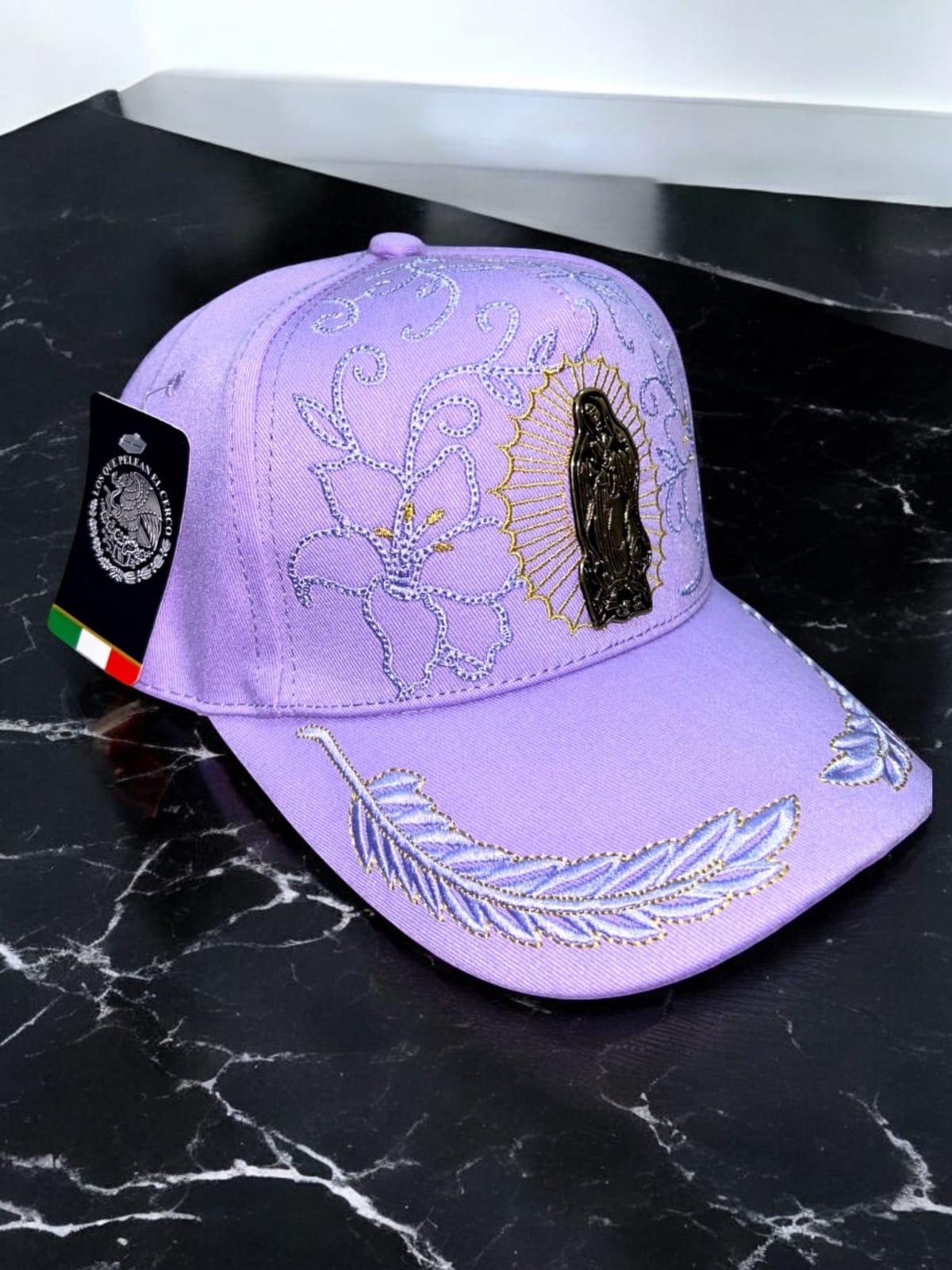 GORRA PREMIUN DE LA VIRGENCITA MORADA