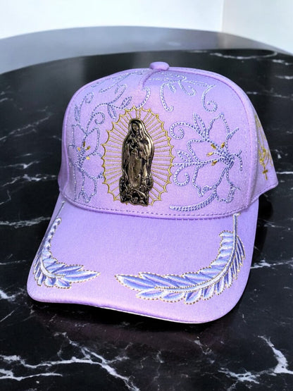 GORRA PREMIUN DE LA VIRGENCITA MORADA